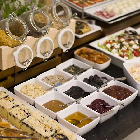 The Sun By Lubicz 우스트카