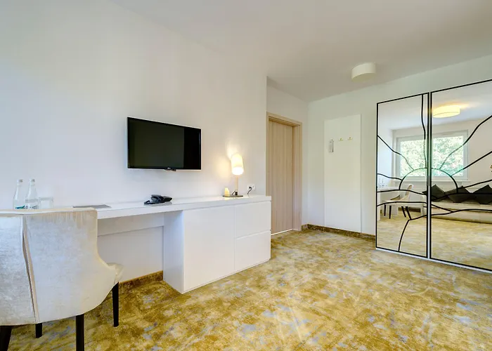 The Sun By Lubicz ウストカ